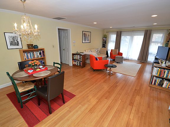 4th image of 71 Mews Ln