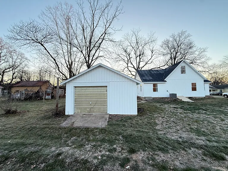 325 W Tyndal St — Photo 5