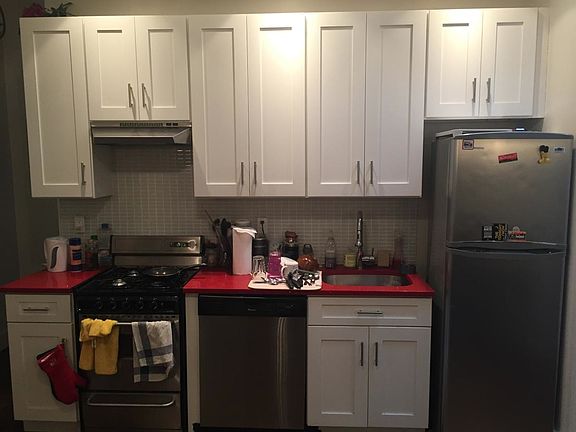 3rd image of 733 Dekalb Ave