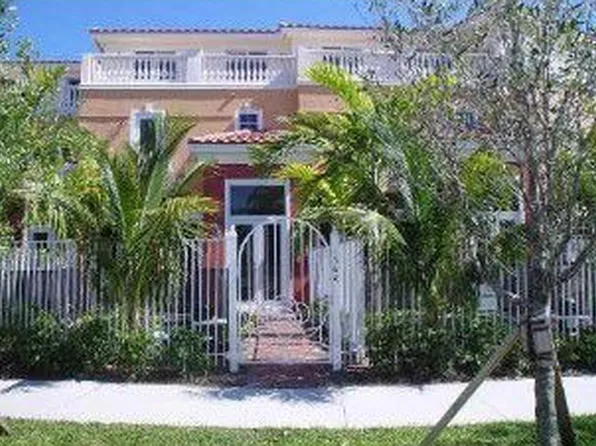 1364 Bayview Dr, Fort Lauderdale, FL 33304