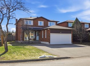 4134 Murray Hill Cres, Mississauga, ON L5C 4H8