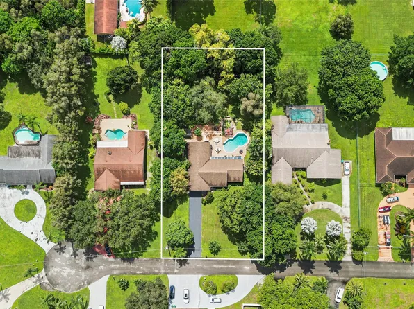 9700 NW 28th Street, Hollywood, FL 33024