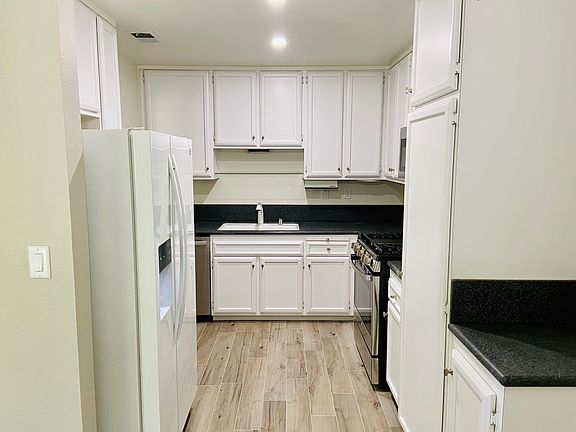 3rd image of 26139 Galvez Ct
