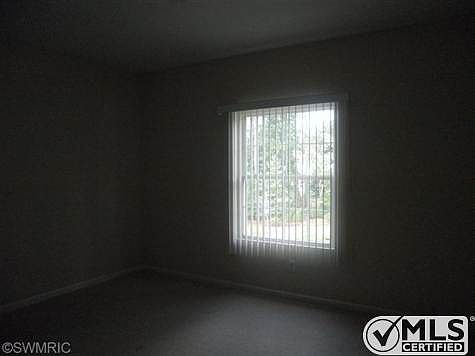 5th image of 5703 Fairview Ct