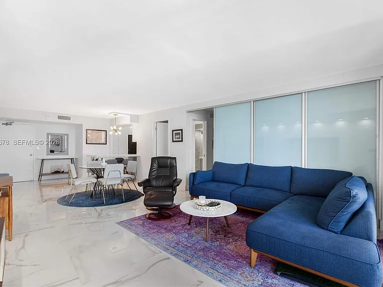 6039 Collins Ave #1527 — Photo 6