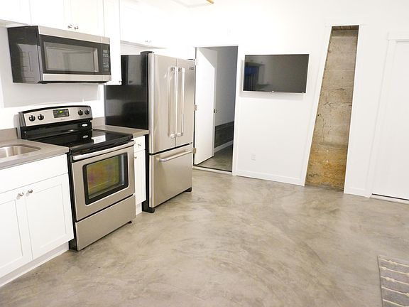 4th image of 114 24th Ave E #B14