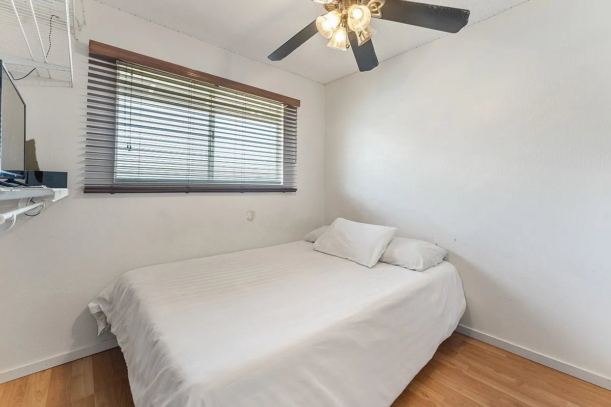 3 bed, 2.5 bath, 600 sqft, $5,000 — Photo 2