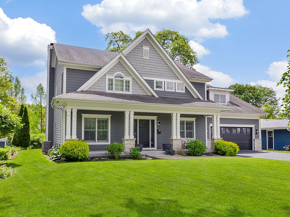 2nd image of 722 Bridle Ln