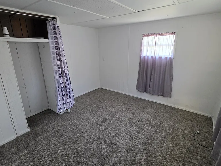 61 Lawrence Ct — Photo 4