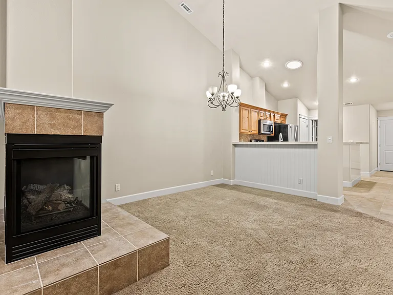 2581 S Gatewood Ln — Photo 8