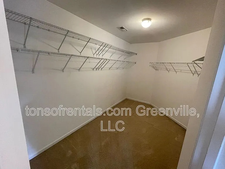 518 Amber Crest Ct — Photo 15