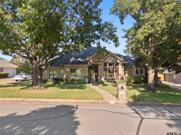 4004 Lazy Creek Dr, Tyler, TX 75707