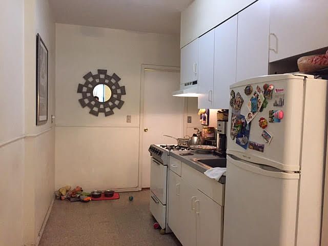 2nd image of 536 W 47th St APT 4