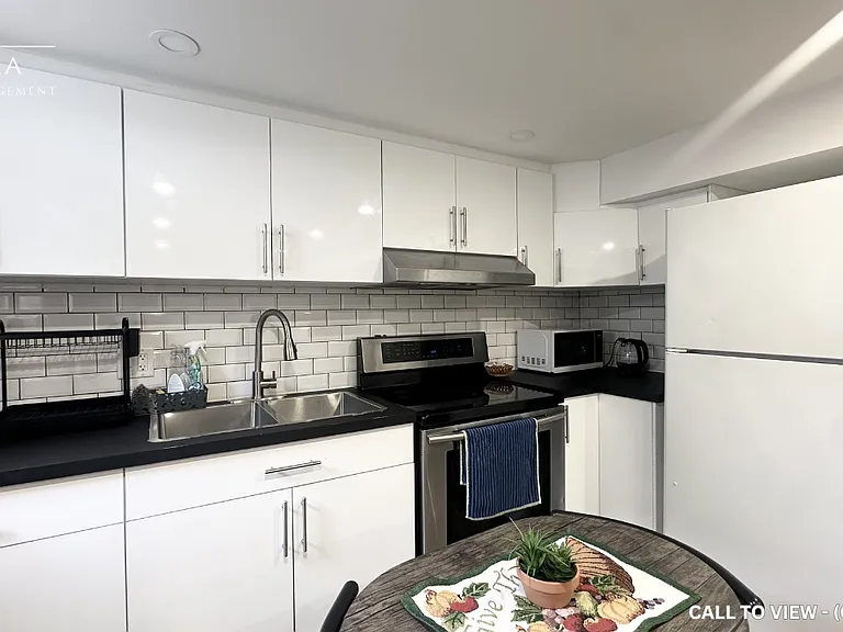 670 Millbank Dr #2 — Photo 2
