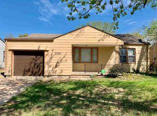 2220 S Grove St, Wichita, KS 67211