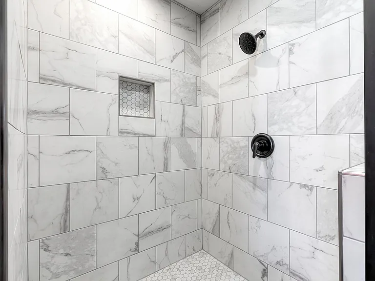 4612 N College Ave — Photo 12