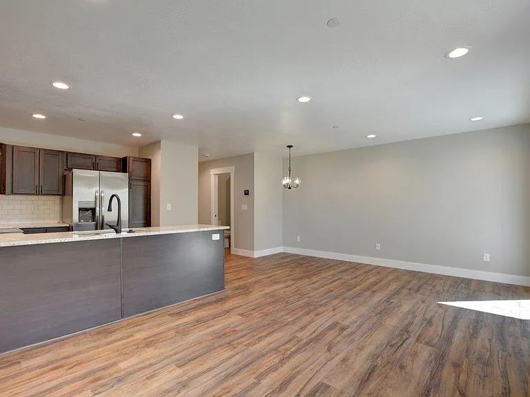 7433 Denman Ct — Photo 4