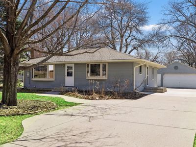 1988 Eldridge Ave W, Roseville, MN, 55113