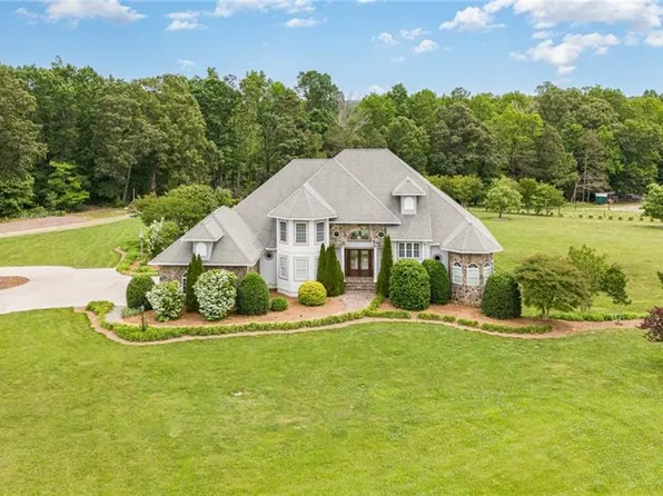 2250 Bethel Church Rd, Pleasant Garden, NC 27313