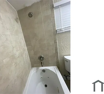1444 Windsor Ct #5 — Photo 6