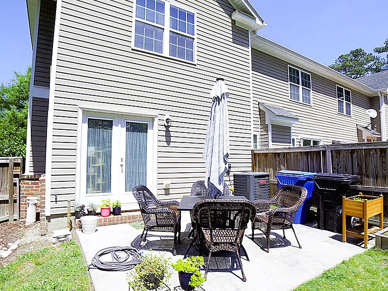 1133 Americus Ave — Photo 6