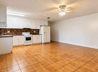 130 SE 10th St #126, Hallandale, FL 33009