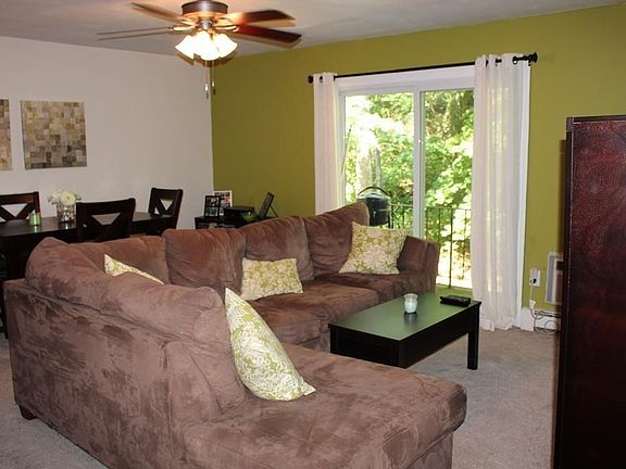 4th image of 19 Chapel Hill Dr APT 8