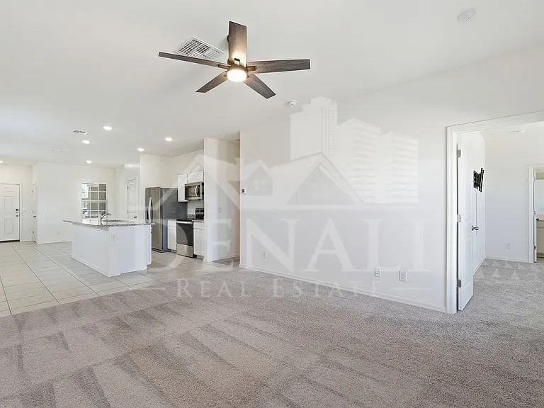 10941 N 165th Ave — Photo 13
