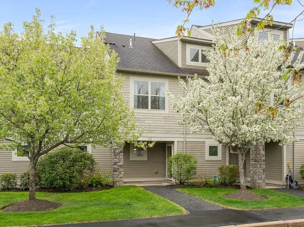 1102 Acorn Dr #1102, North Andover, MA 01845