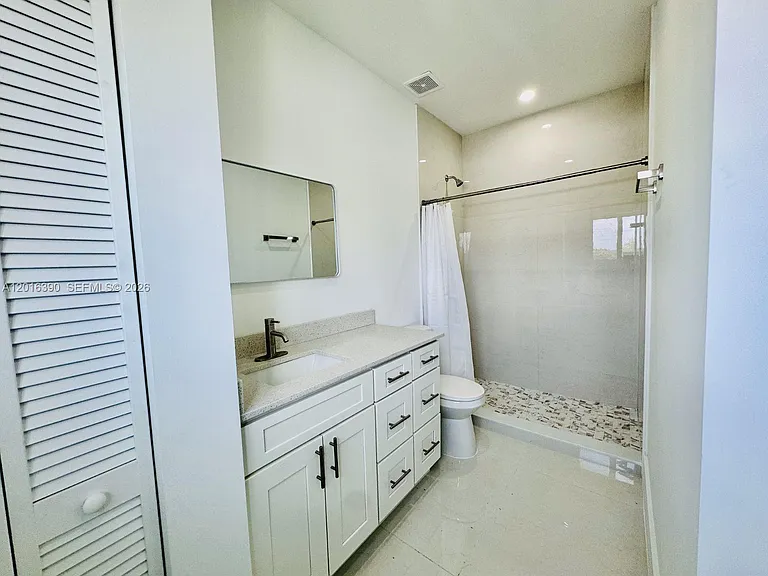8005 NW 14th Ct #8005 — Photo 6