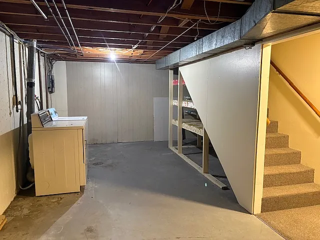 126 Saranac Dr — Photo 33