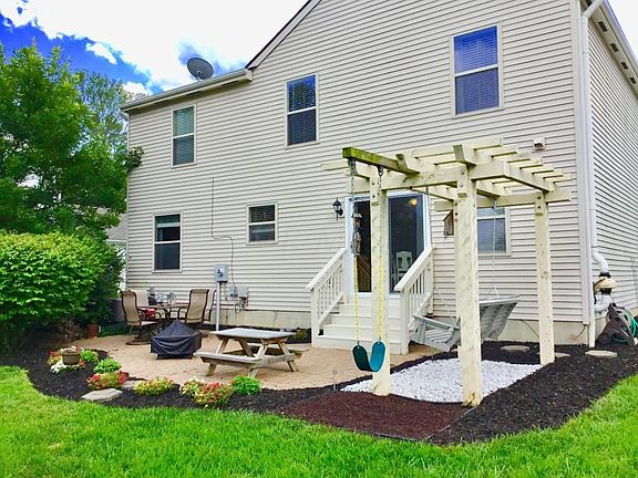 3rd image of 3284 Scioto Glen Dr