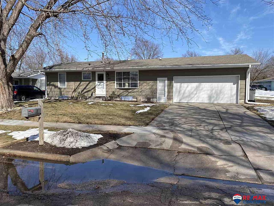 1st image of 1800 Deweese Dr