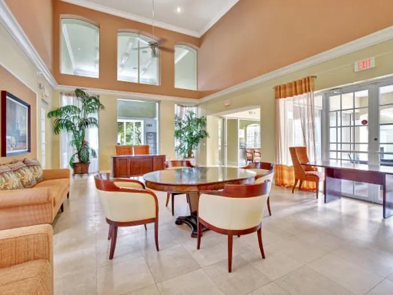 460 S Park Rd #206 — Photo 40