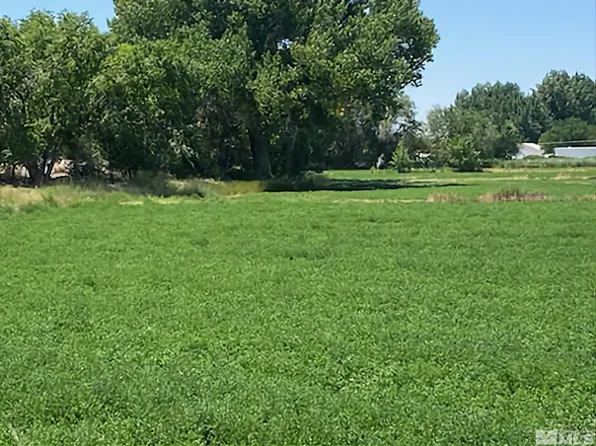 900 Calkin Rd, Fallon, NV 89406