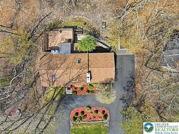 2nd image of 338 Fernwood Dr
