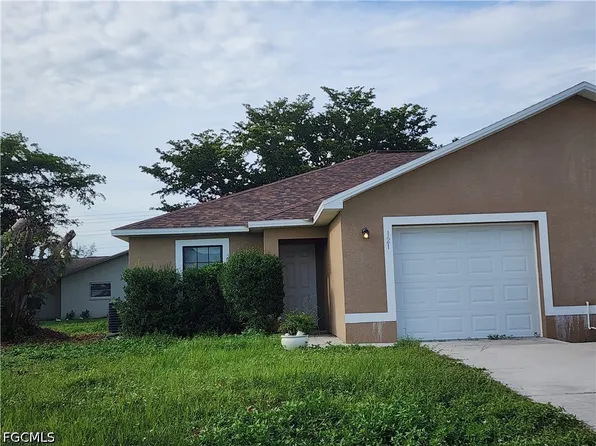 121 SW 16th Ter, Cape Coral, FL 33991
