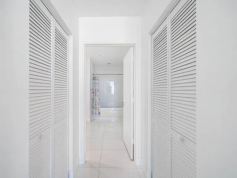 950 Brickell Bay Dr #5006 — Photo 26