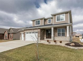 207 Ellington Ct, Glen Carbon, IL 62034
