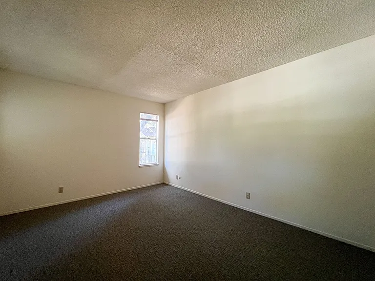 1201-1213 Eggleston St — Photo 10