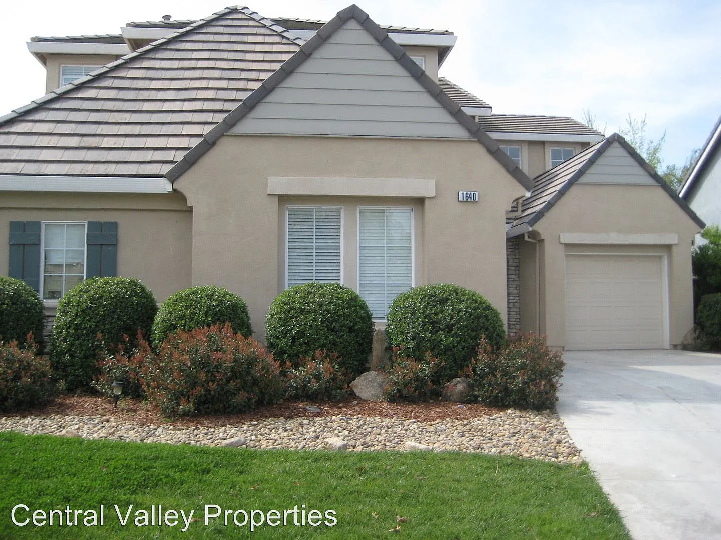 1640 Eastlake Cir photo 1