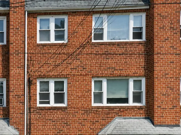 43-06 209th St #3, Bayside, NY 11361