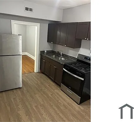 4 bed, $2,249 — Photo 3