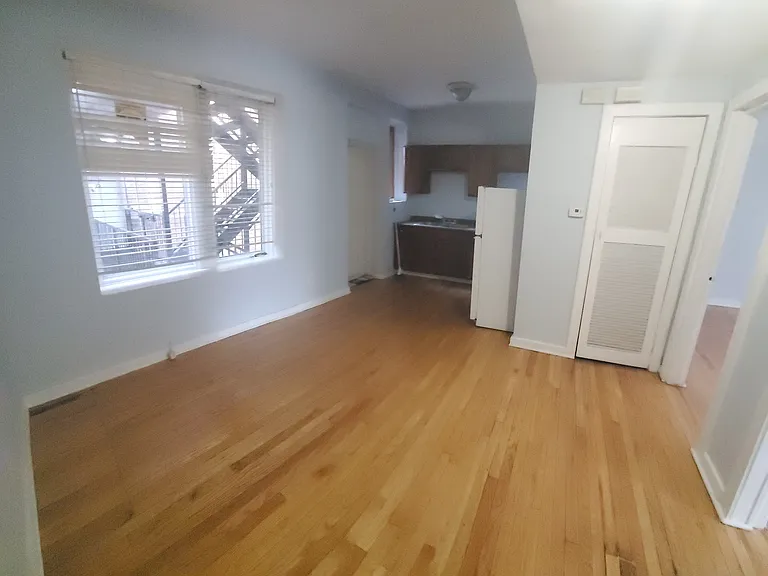 2909 W Cermak Rd #1W — Photo 2