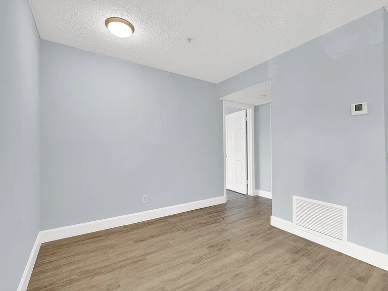 2301 N Congress Ave #25 — Photo 5