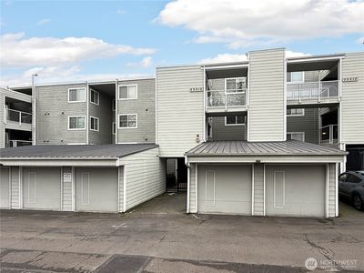 22215 6th Avenue S #106, Des Moines, WA, 98198