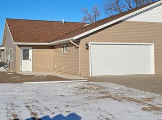 210 4th Ave S, Raymond, MN 56282
