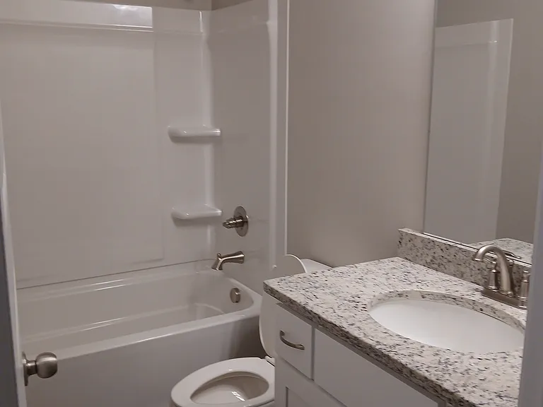 153 N Woodland Dr — Photo 25
