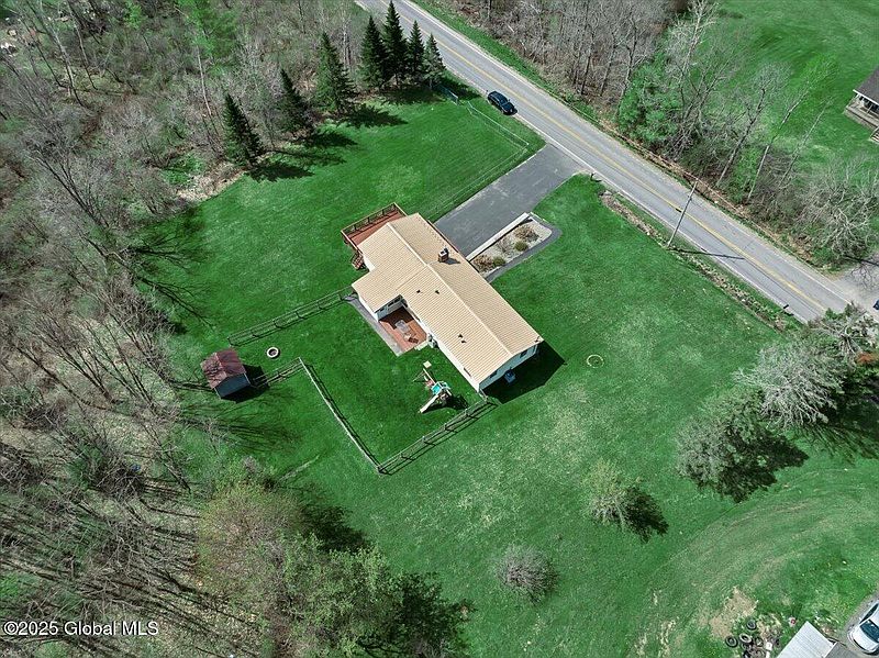5th image of 235 McQueen Road