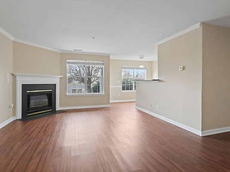 8058 Lisle Dr #101 — Photo 8